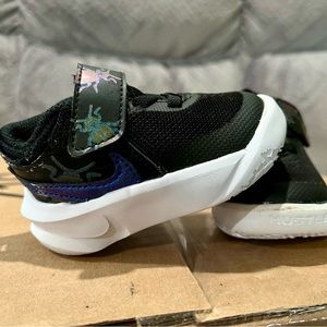 Toddler Nike Size 3
